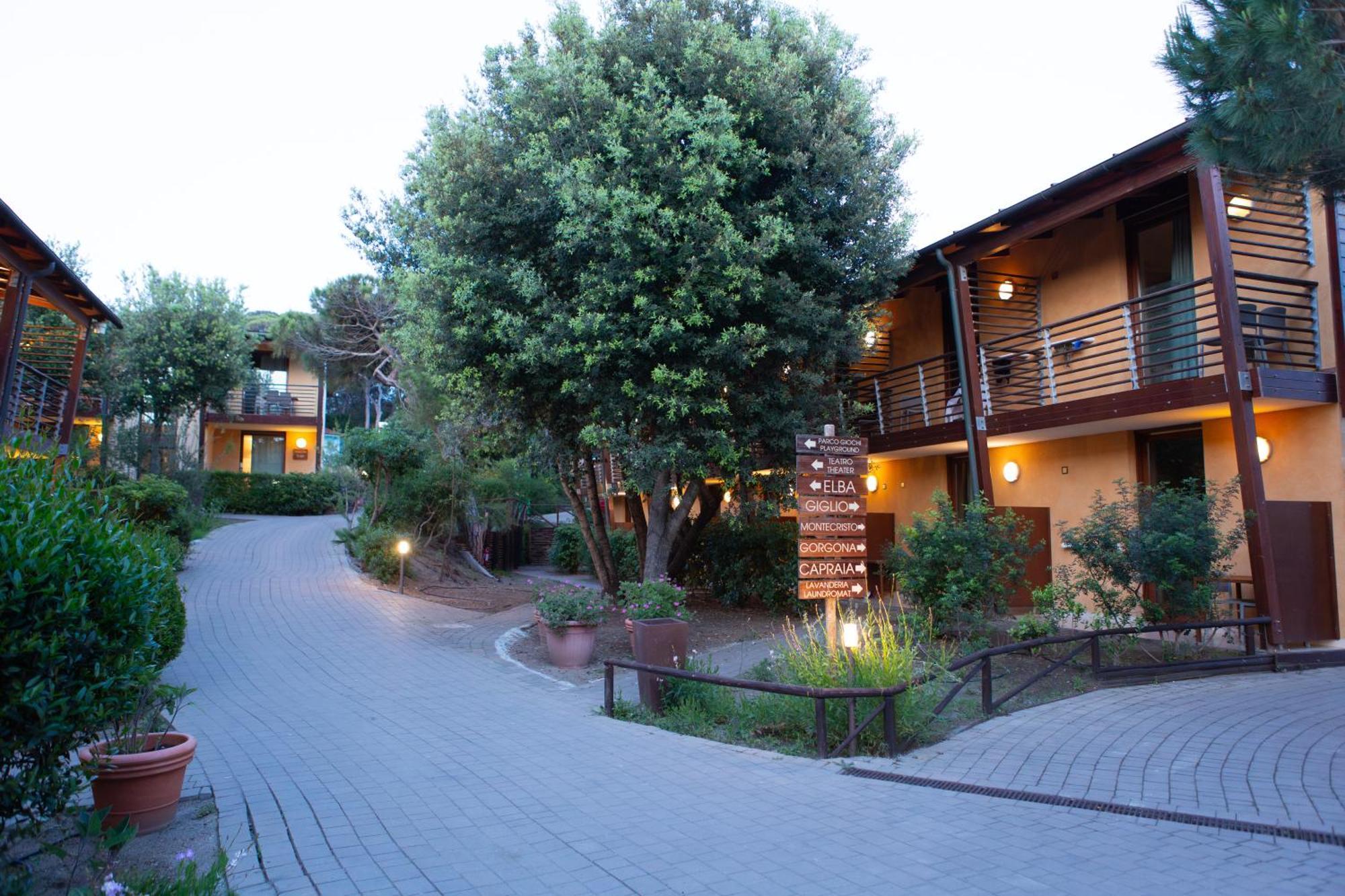 Canado Club Family Village 마리나 디 카스타녜토 카르두치 외부 사진